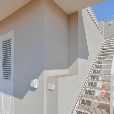 Lovely In * Marina di Modica